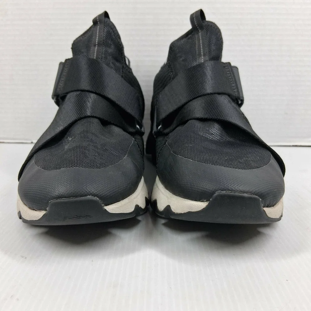 Sorel Kinetic Impact Strap Black Speckled Scalloped Sole Sneakers LL3645-011 10